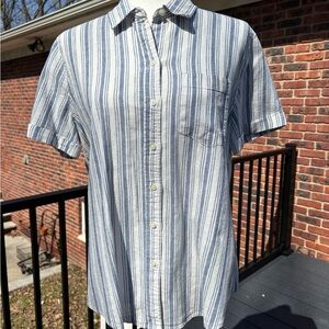 GAP Blue and White Casual Button Down Shirt
